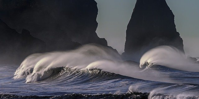 Big waves at sea